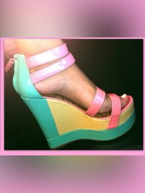 Matiko Echo Platform Wedge Sandals in Green, light pink & Yellow